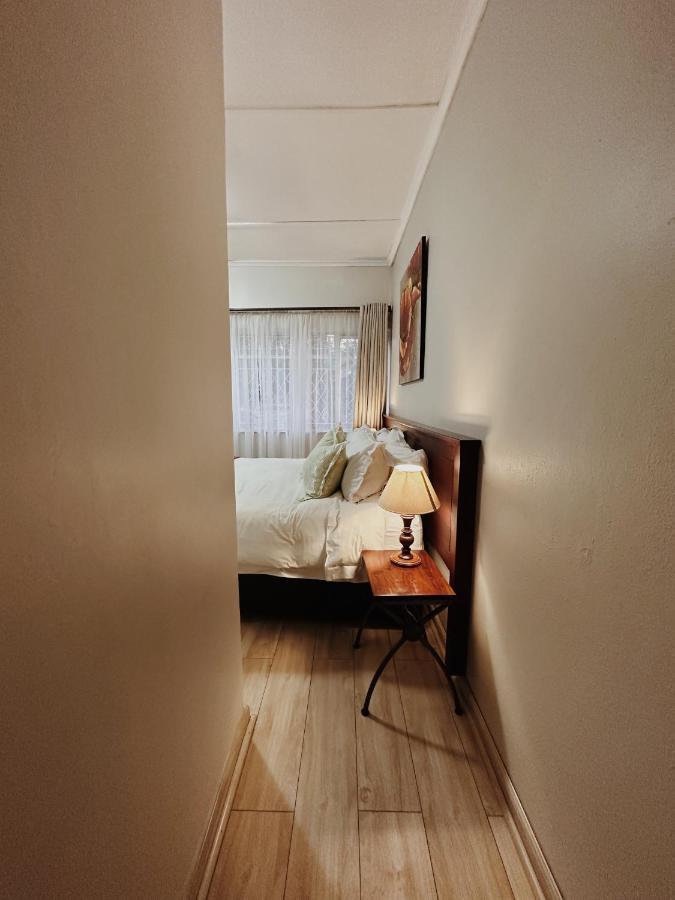 Malcolm Lodge Harare Extérieur photo