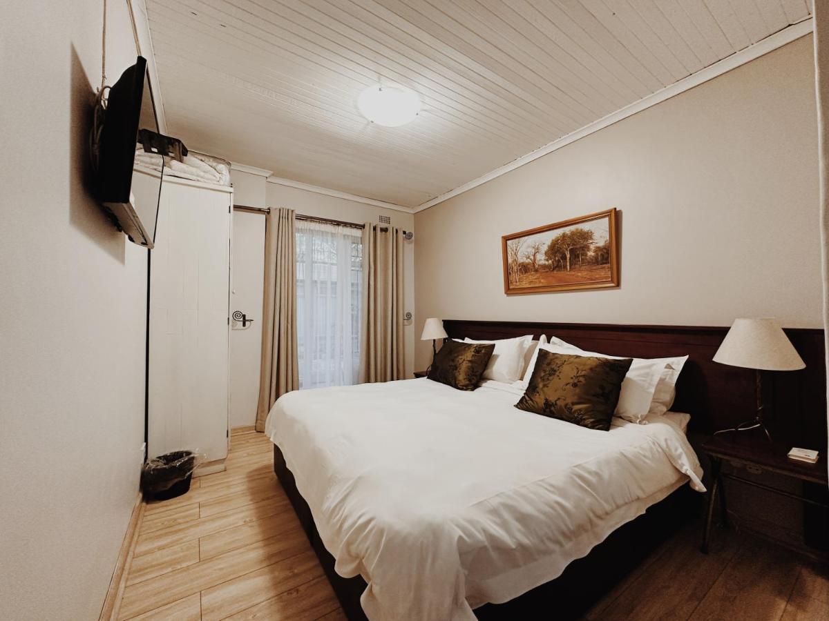 Malcolm Lodge Harare Extérieur photo